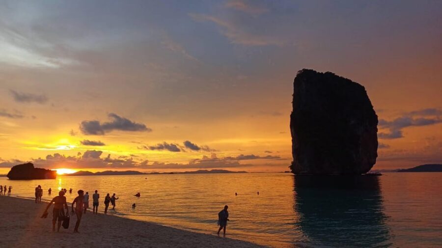 7 Islands sunset tour plus bioluminescent plankton + BBQ - Price and Value: What $41 Buys (and What Costs Extra)