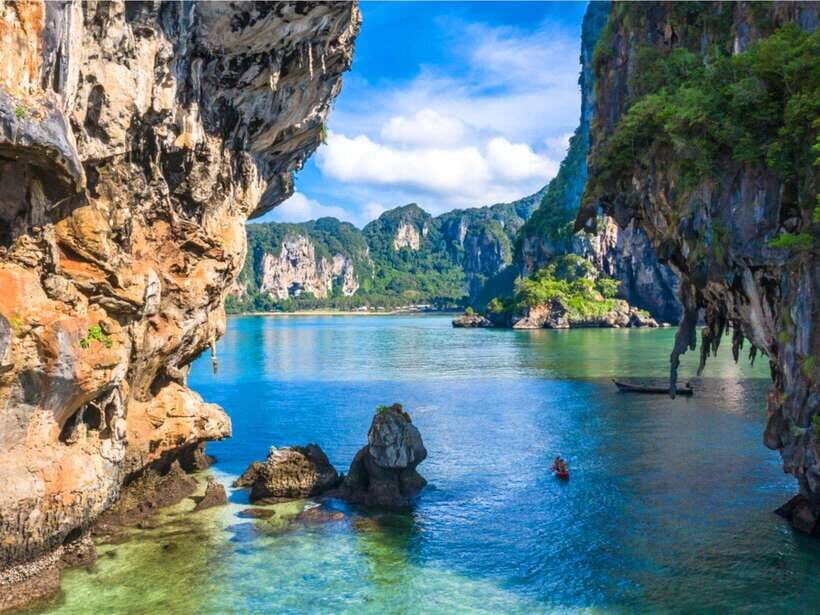 Ao Nang: Premium 4 Islands Snorkeling Tour by Speedboat - Boat comfort, crowds, and how to make the day feel less hectic