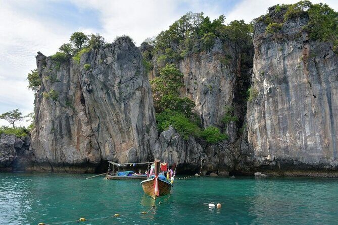 Krabi 7 Islands Sunset Tour with Bioluminescent Plankton + BBQ - Poda Island sunset BBQ: when the reef meets dinner