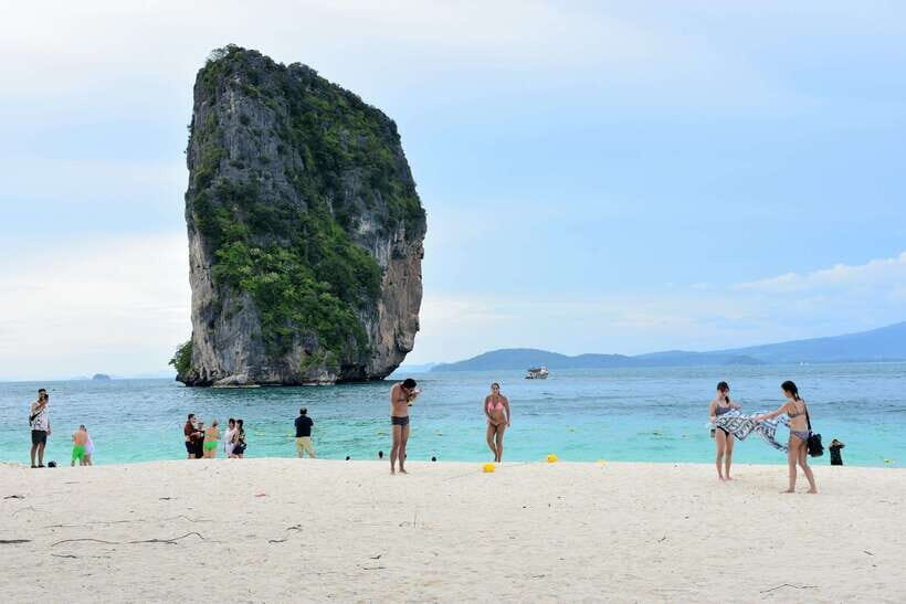 Krabi: 7 Islands Sunset Tour with Buffet Dinner & Snorkeling - What the sunset actually looks like on Koh Poda