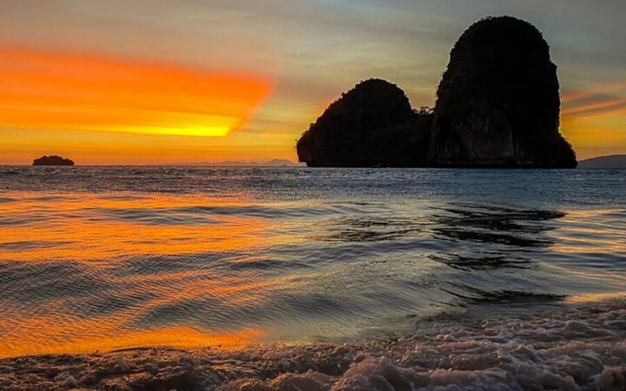 Krabi: Bioluminescent Plankton, Snorkeling & Sunset Tour - Should you book the Krabi bioluminescent plankton and sunset tour?