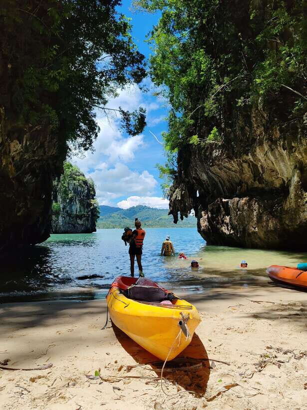 Krabi: Emerald Cool-Down & Kayak Odyssey in Din Daeng Canyon - Ao Thalane Bay paddle: mangrove maze, limestone edges, and tide timing