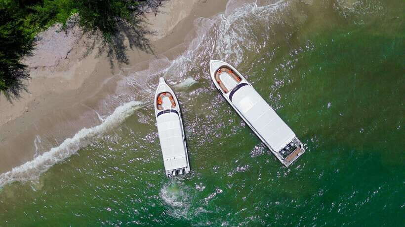 Krabi: Phi Phi Islands Speedboat Tour with Buffet Lunch - Lunch at Phi Phi Don: buffet style, halal options included