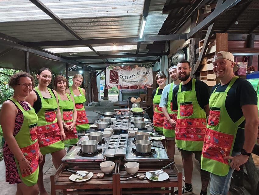Krabi: Unveiling Thai Flavors by Night at Smart Cook School - Welcome refreshments and the quick Thai-cooking foundation