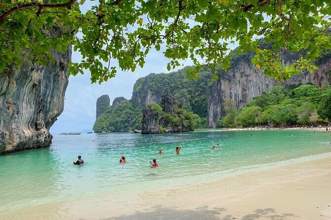 One-Day Tour at Hong Islands by Speedboat from Krabi - Oh-Hoo stop: what it is, and how to use it without feeling rushed