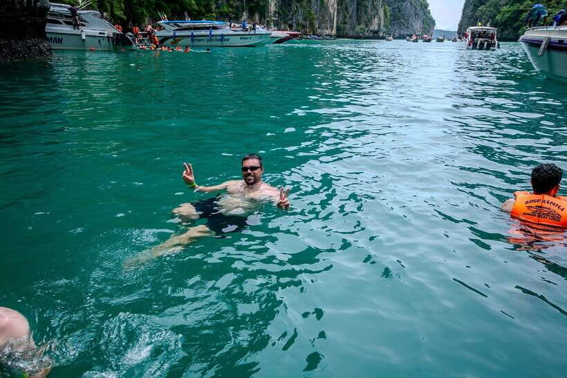 Phi Phi : Half Day By Speed Boat 4 hours Phi Phi Lay - Why this 4-hour Phi Phi speed boat hits the big sights fast